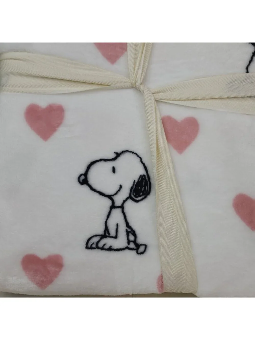 Peanuts Snoopy VelvetLoft Plush Blanket Full/Queen 90x90 By Berkshire PInk Heart